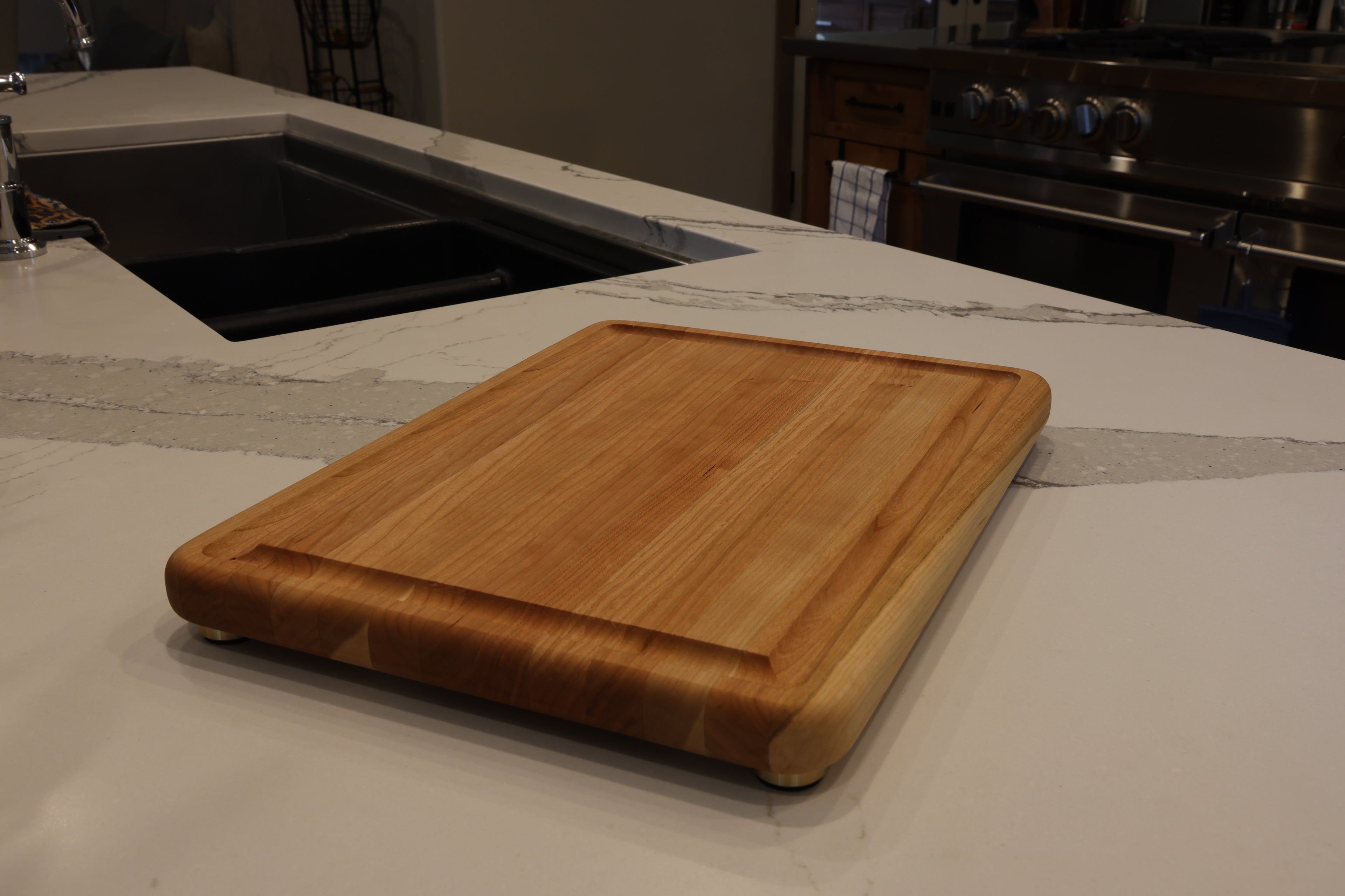Cherry Edge Grain Cutting Board With Roundover, Juice Groove, & Metal Feet