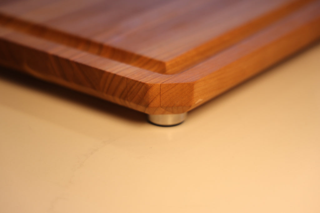 Cherry Edge Grain Cutting Board With Chamfer, Juice Groove, & Metal Feet