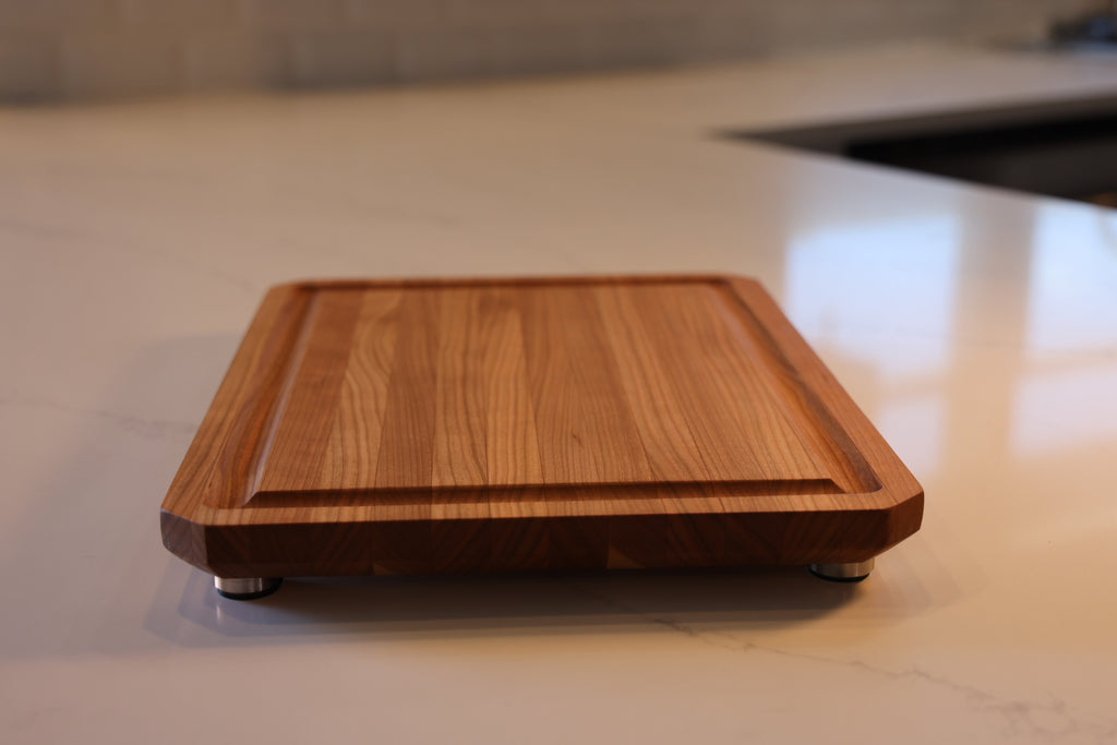 Cherry Edge Grain Cutting Board With Chamfer, Juice Groove, & Metal Feet