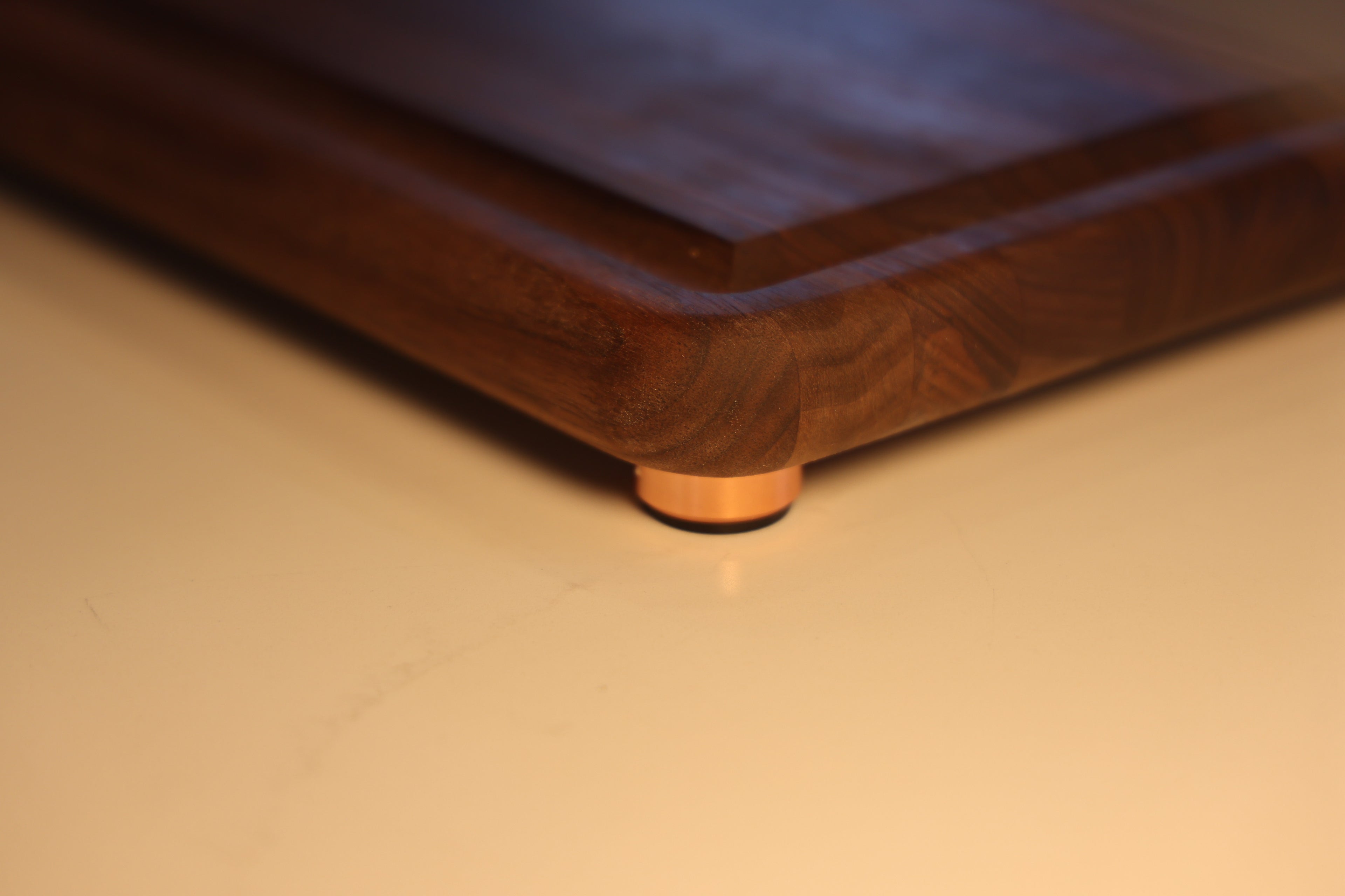 Walnut Edge Grain Cutting Board With Roundover, Juice Groove, & Metal Feet