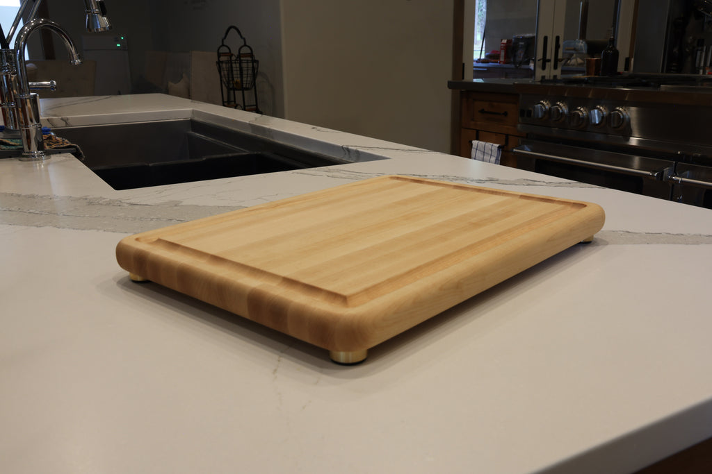 Maple Edge Grain Cutting Board With Roundover, Juice Groove, & Metal Feet